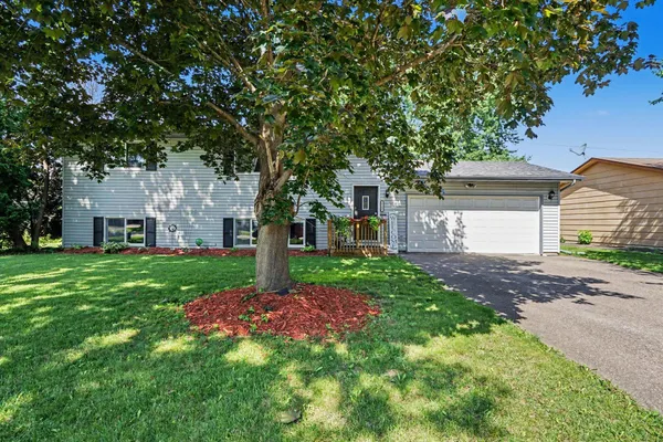 $375,000 | 8166 Janero Avenue South, Cottage Grove, MN 55016