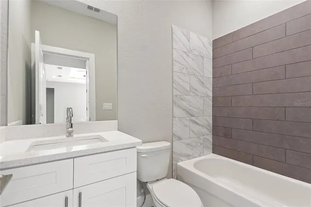 $2,195 | 1813 Greenley Circle, North Port, FL 34286