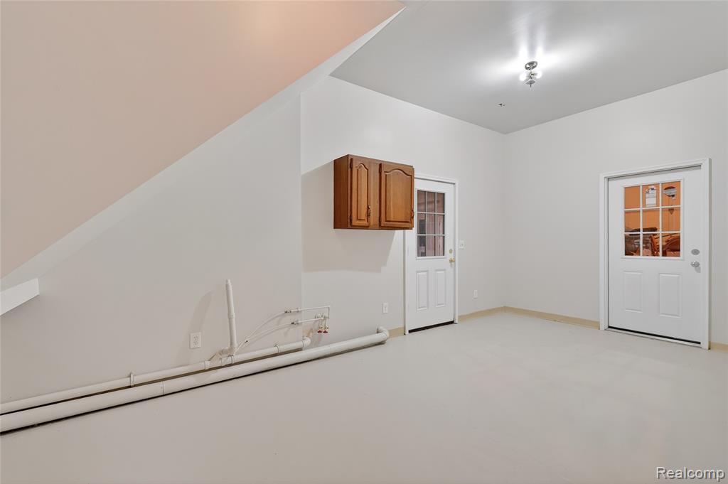 9624 Bridge Lake Road Clarkston, MI 48348 - Photo 39 of 70 Gallery Image 39