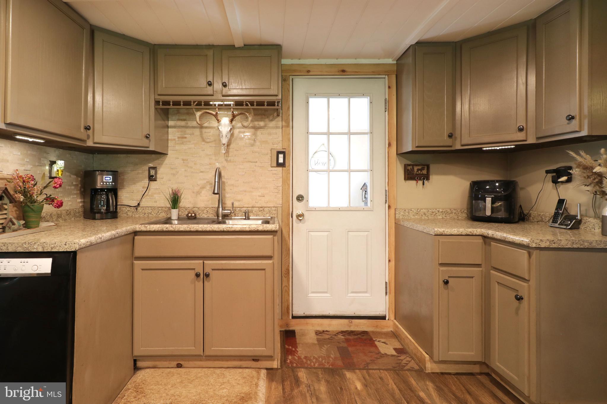 2523 Pennington Road Tyrone, PA 16686 - Photo 11 of 73