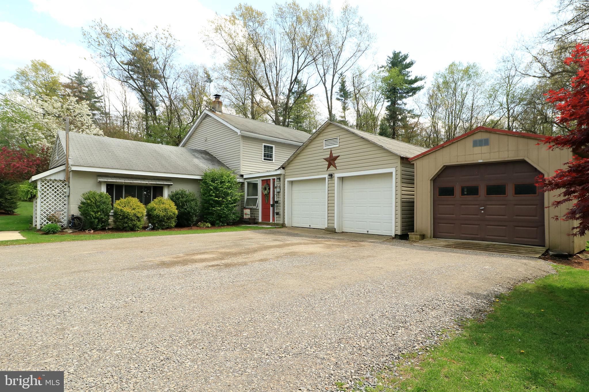2523 Pennington Road Tyrone, PA 16686 - Photo 3 of 73
