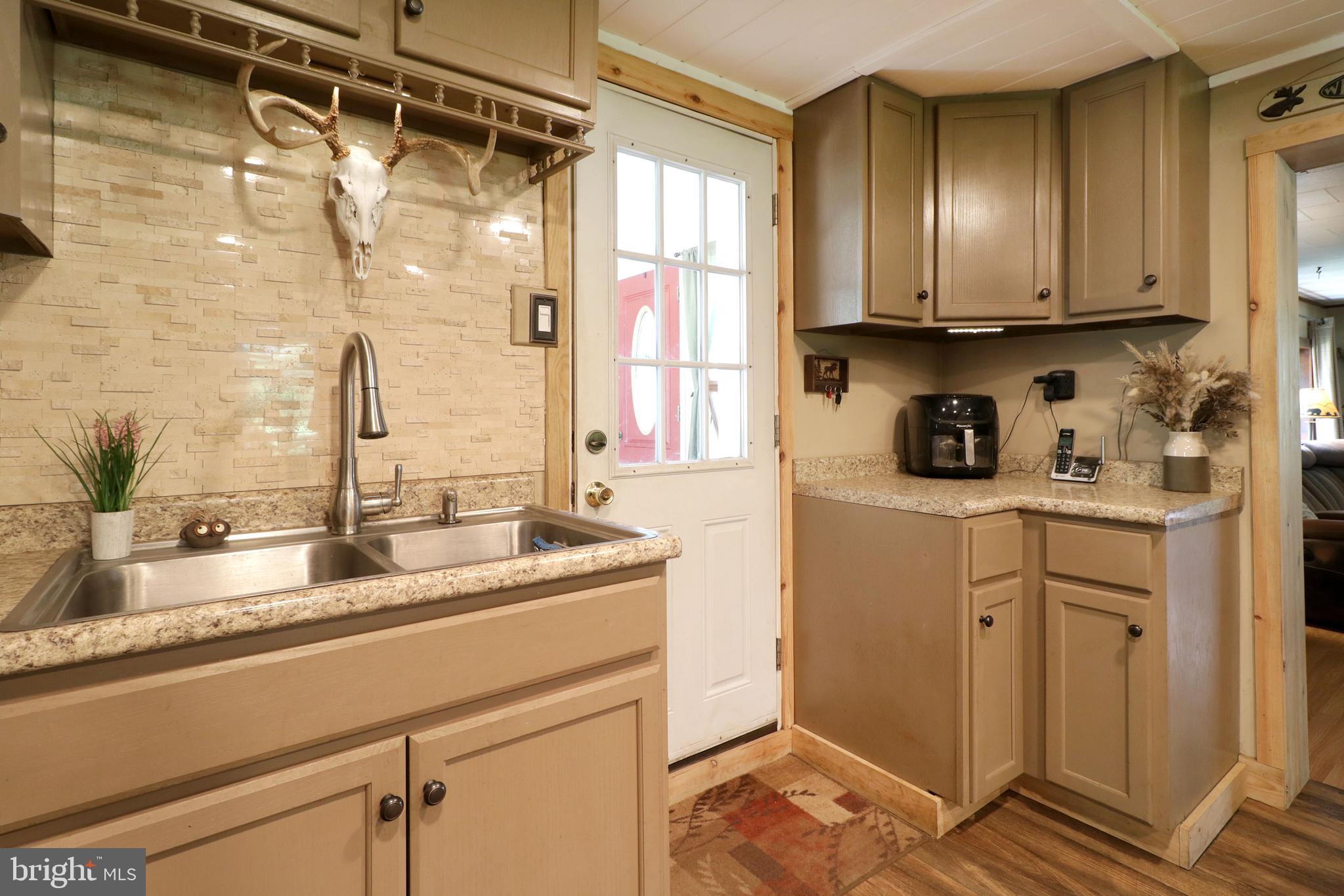 2523 Pennington Road Tyrone, PA 16686 - Photo 10 of 73