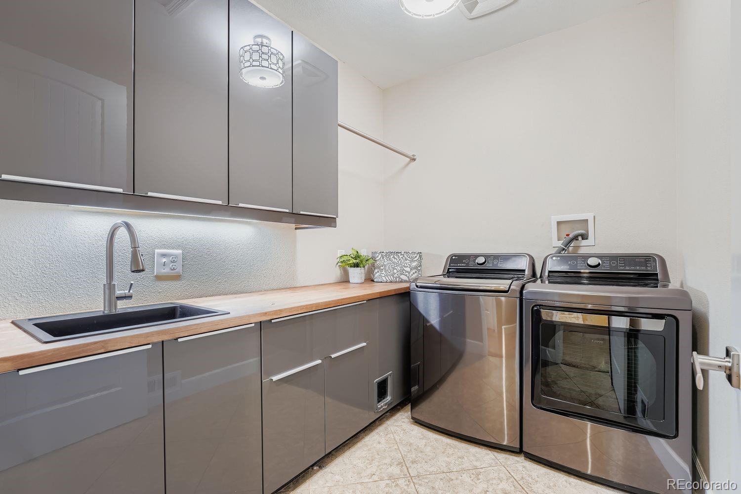 10973 Roxborough Park Road Littleton, CO 80125 - Photo 24 of 49