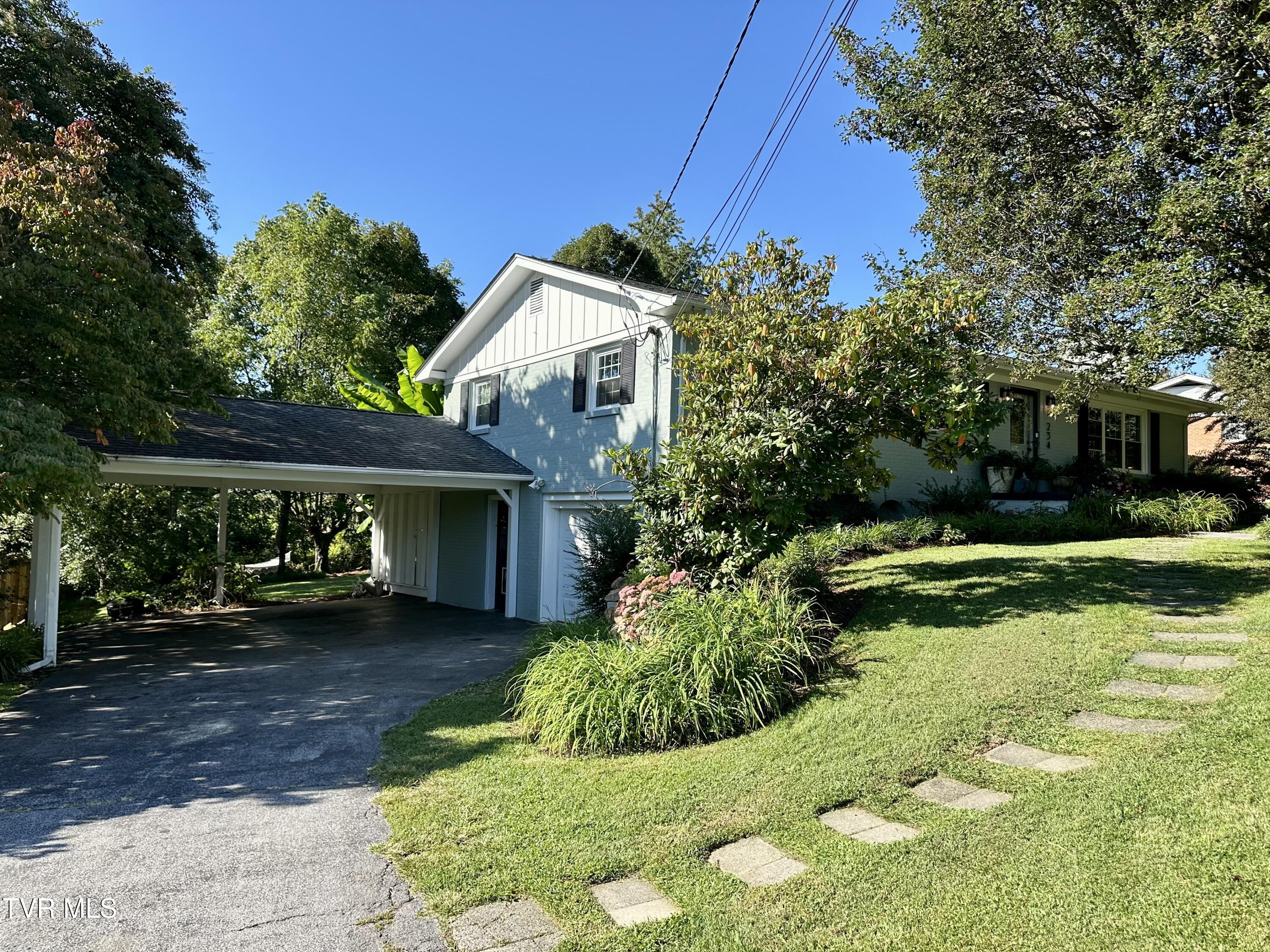 234 Chester Hill Road Bristol, VA 24201 - Photo 10 of 53 IMG_9915