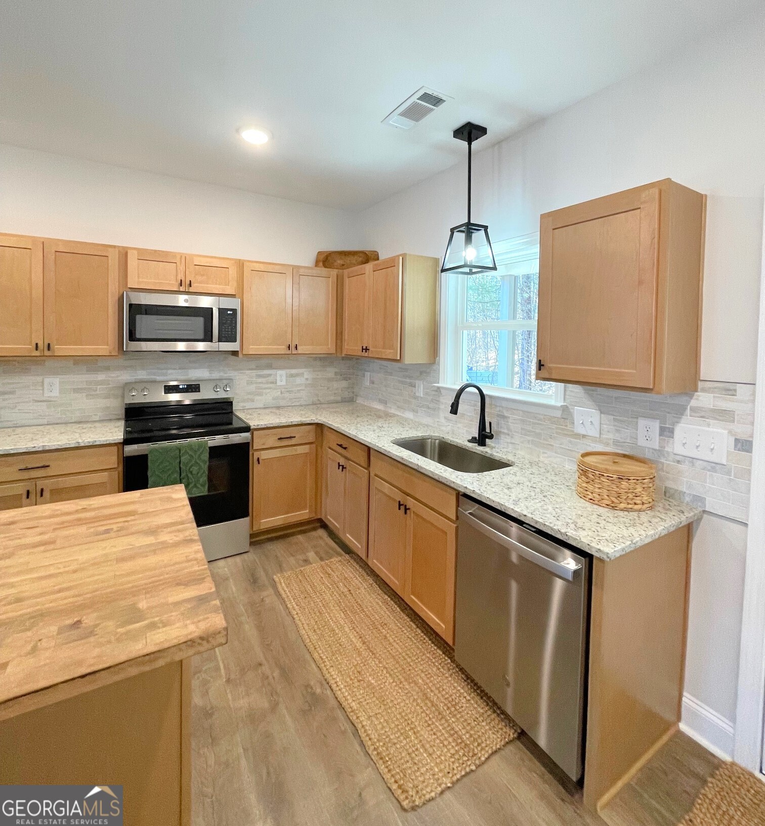 108 Crest Pointe Bremen, GA 30110 - Photo 9 of 49