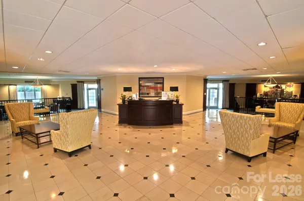 $1,800 | 300 West 5th Street, Unit 521, Charlotte, NC 28202
