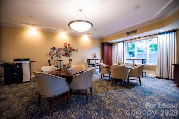 $1,800 | 300 West 5th Street, Unit 521, Charlotte, NC 28202