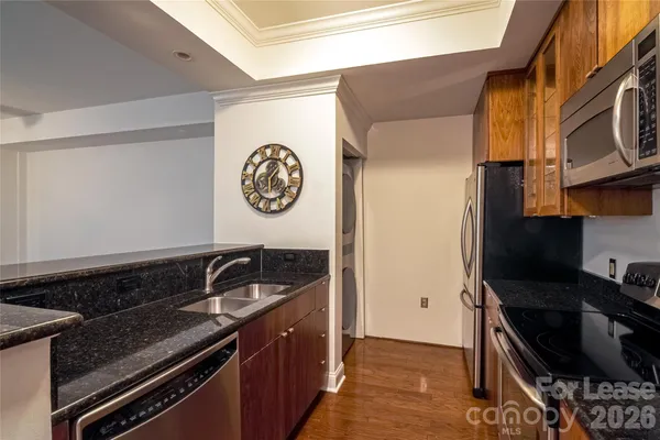 $1,800 | 300 West 5th Street, Unit 521, Charlotte, NC 28202