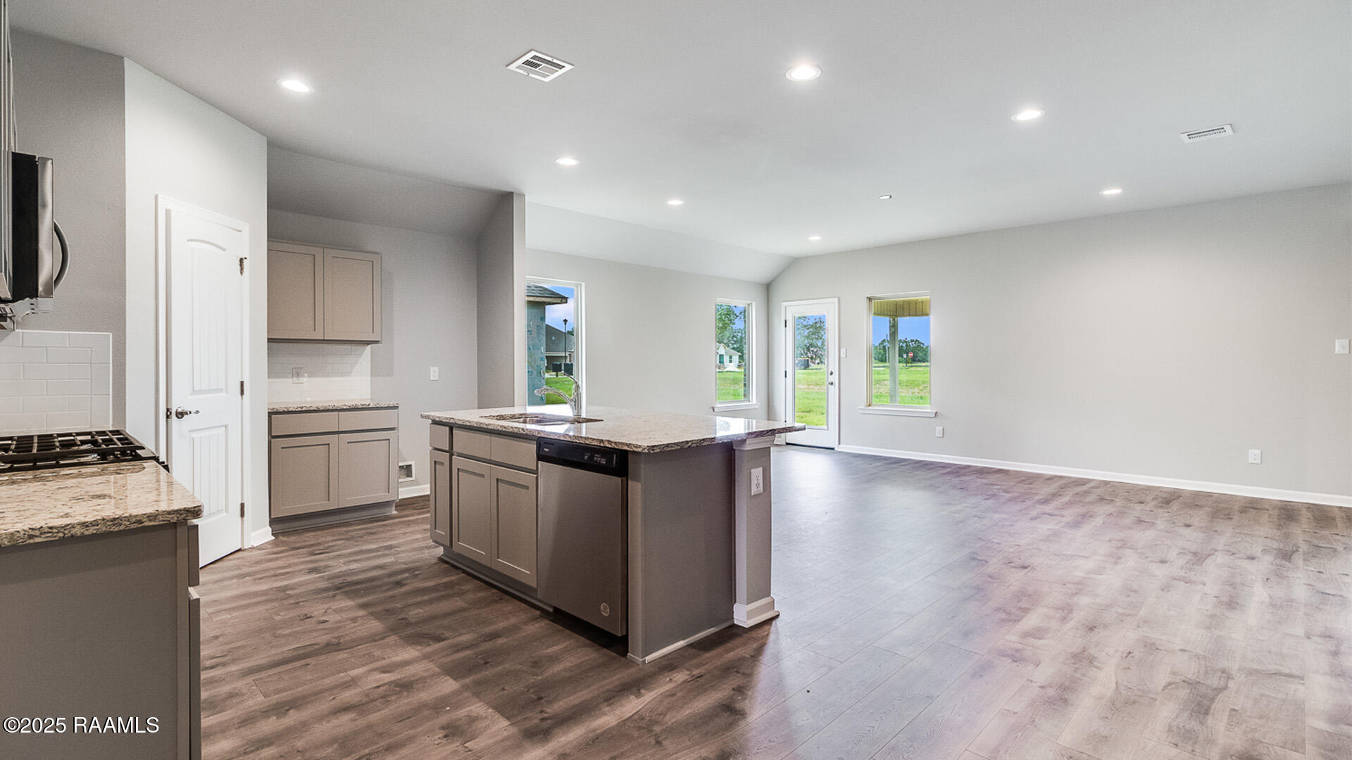 Kitchen - living room