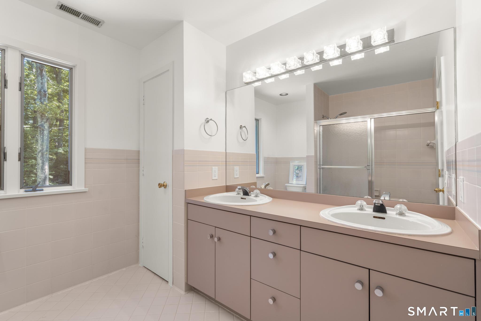 732 Den Road Stamford, CT 06903 - Photo 31 of 39