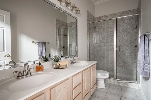 $3,200 | 7712 Lakecrest Circle, Irving, TX 75063