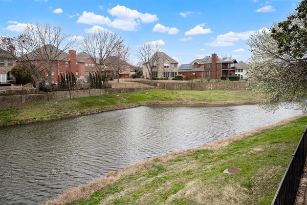 $3,200 | 7712 Lakecrest Circle, Irving, TX 75063