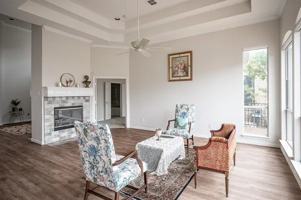 $3,200 | 7712 Lakecrest Circle, Irving, TX 75063