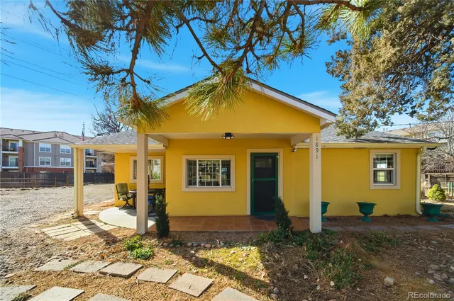 $779,000 | 1891 South Quebec Way, Denver, CO 80231