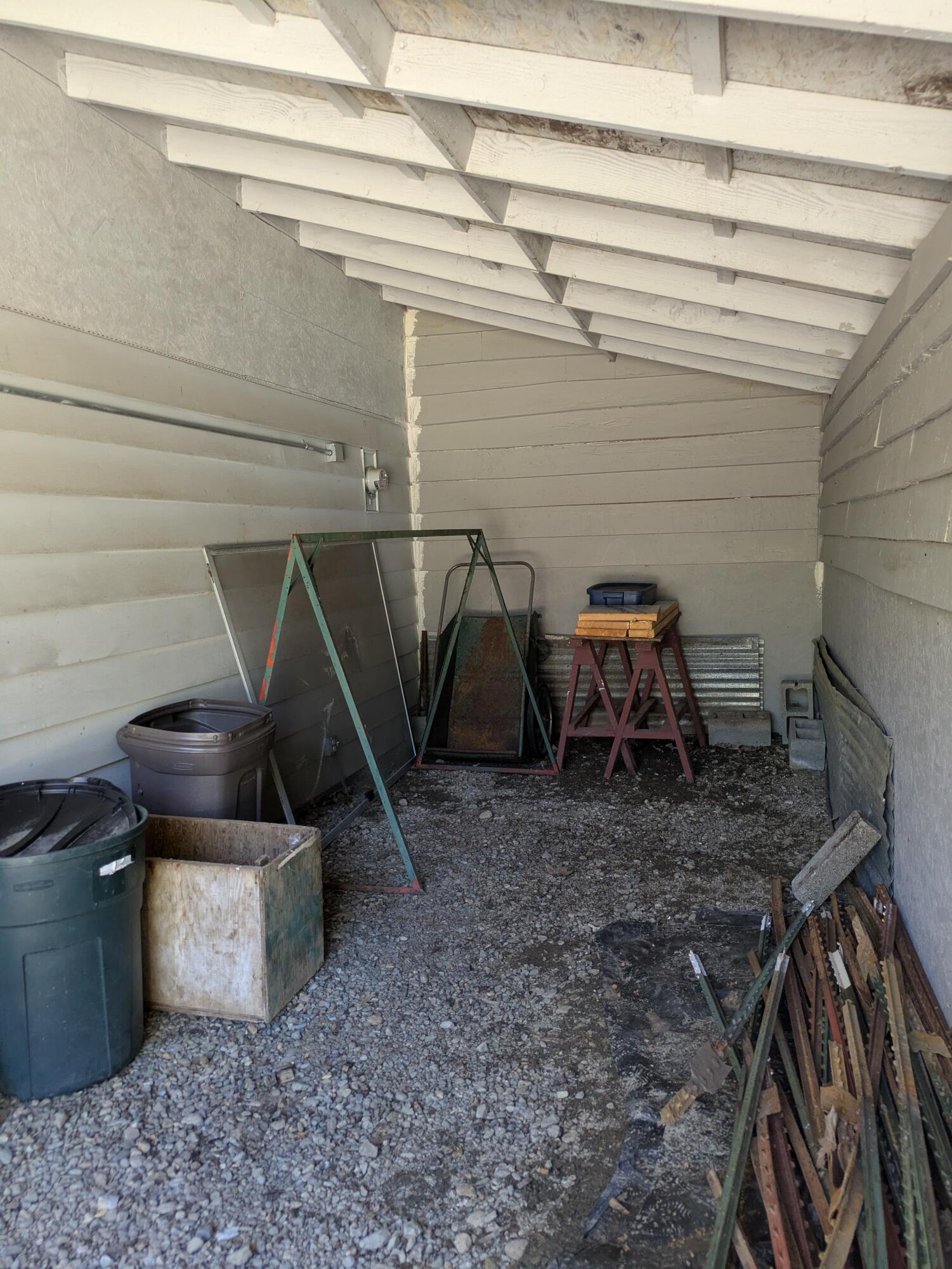 575 Kirkham Road Cave Junction, OR 97523 - Photo 38 of 45 a view of a room with chairs