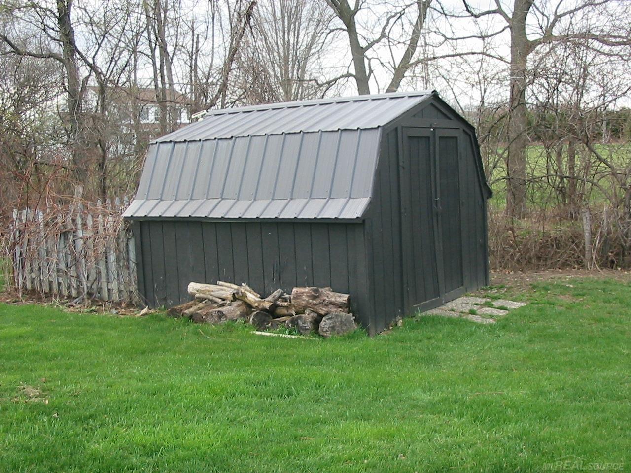 540 South Elba Road Lapeer, MI 48446 - Photo 27 of 28 shed