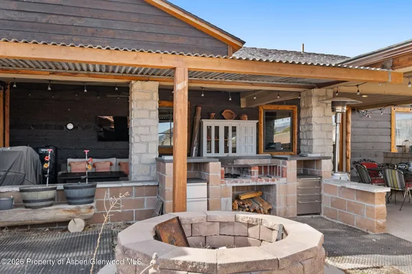 $1,850,000 | 4406 County Road 331, Silt, CO 81652
