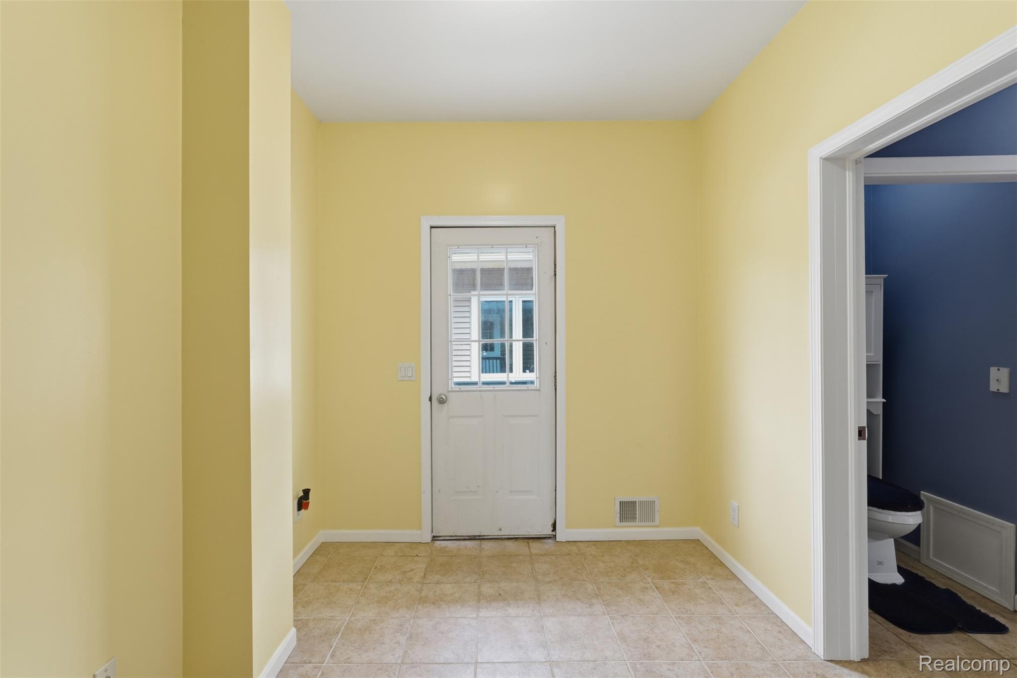 16263 South Seymour Road Linden, MI 48451 - Photo 14 of 58 16263 S Seymour Rd