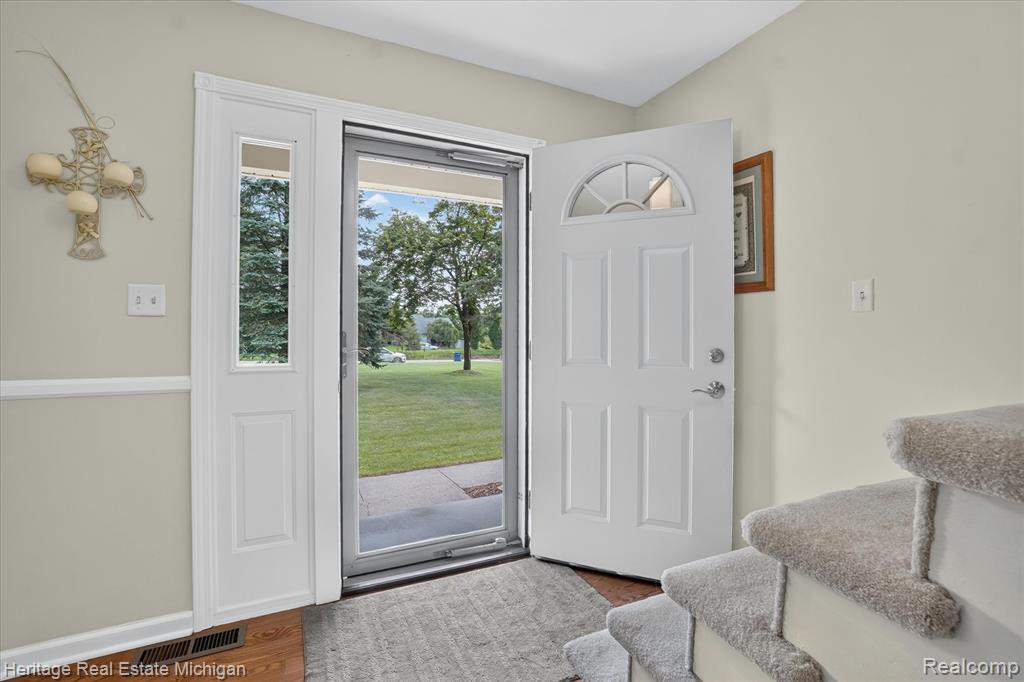 14038 Hogan Road Linden, MI 48451 - Photo 2 of 53