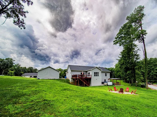 $639,750 | 314 Glen Becker Trail, Wisconsin Dells, WI 53965