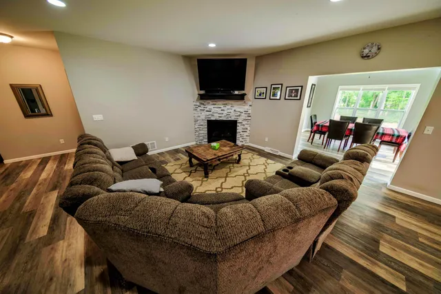 $639,750 | 314 Glen Becker Trail, Wisconsin Dells, WI 53965