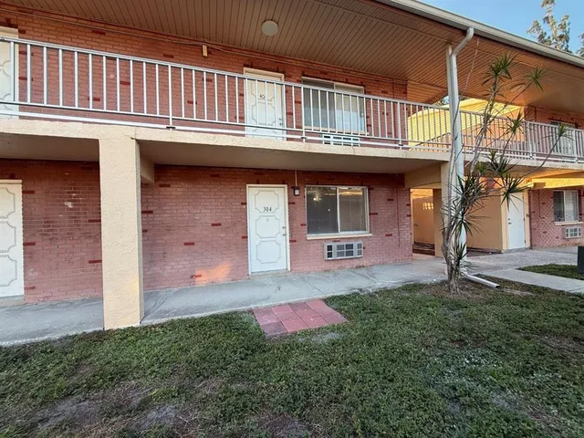 $1,000 | 3301 58th Avenue South, Unit 304, St. Petersburg, FL 33712