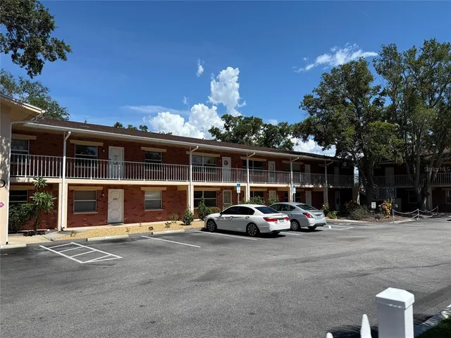 $1,000 | 3301 58th Avenue South, Unit 304, St. Petersburg, FL 33712