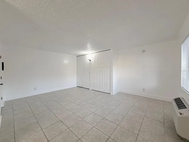 $1,000 | 3301 58th Avenue South, Unit 304, St. Petersburg, FL 33712