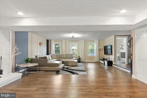 $1,199,900 | 12183 Holly Knoll Circle, Great Falls, VA 22066