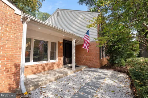 $1,199,900 | 12183 Holly Knoll Circle, Great Falls, VA 22066