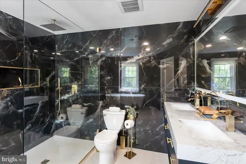 $1,199,900 | 12183 Holly Knoll Circle, Great Falls, VA 22066