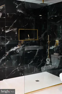 $1,199,900 | 12183 Holly Knoll Circle, Great Falls, VA 22066