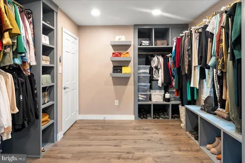 $1,199,900 | 12183 Holly Knoll Circle, Great Falls, VA 22066