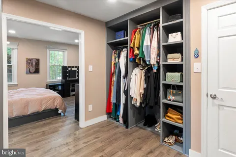 $1,199,900 | 12183 Holly Knoll Circle, Great Falls, VA 22066