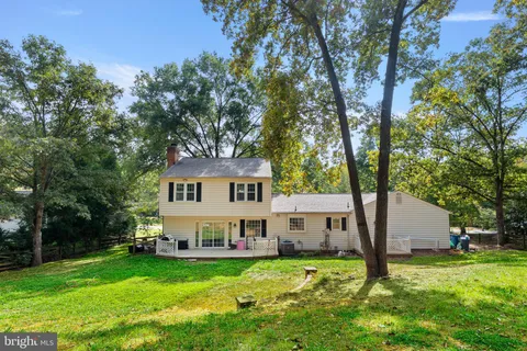 $1,199,900 | 12183 Holly Knoll Circle, Great Falls, VA 22066