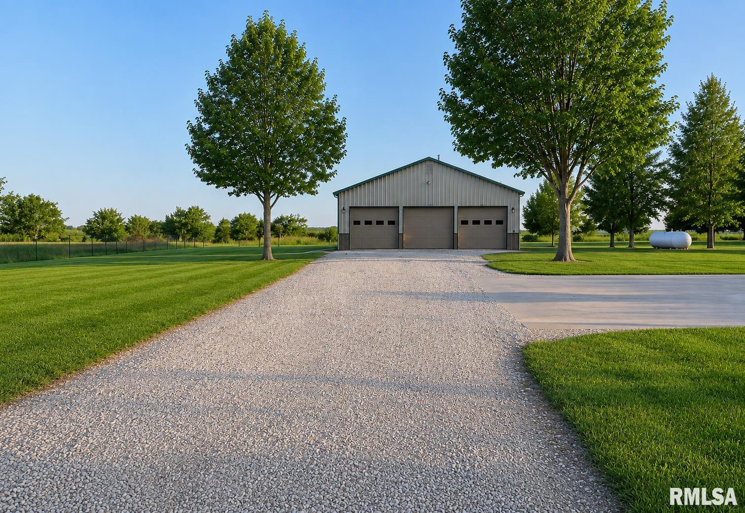 17455 North County Line Road Virden, IL 62690 - Photo 2 of 4 Gallery Image 2