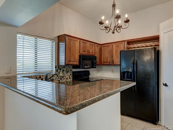 $2,000 | 9811 Wagon Train, Converse, TX 78109