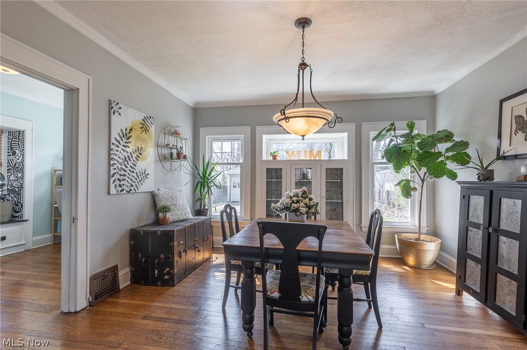 3164 East Overlook Road Cleveland, OH 44118 - Photo 10 of 29 Gallery Image 10