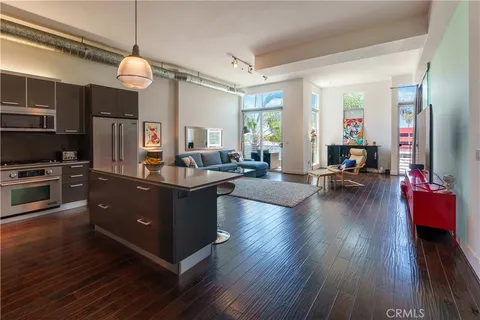 $1,089,000 | 13320 Beach Avenue, Unit 301, Marina del Rey, CA 90292