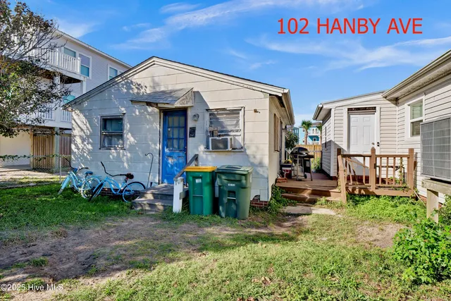 $1,000,000 | 1203 Fort Fisher Boulevard North, Carolina Beach, NC 28428