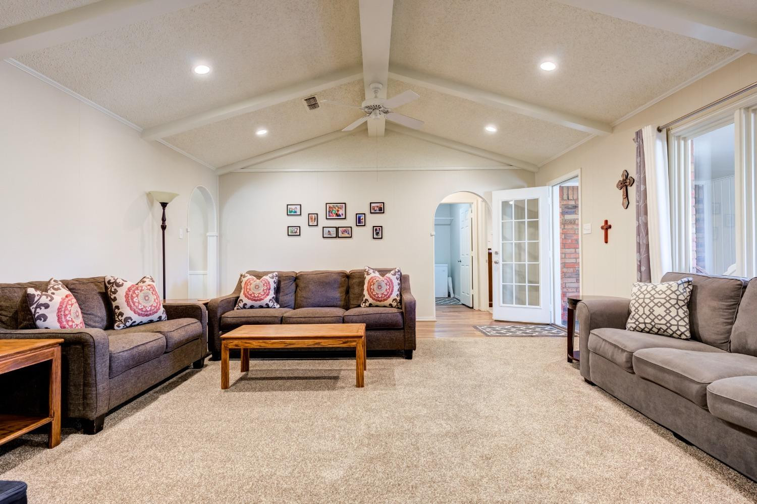 2910 76th Street Lubbock, TX 79423 - Photo 4 of 41 Photo 4