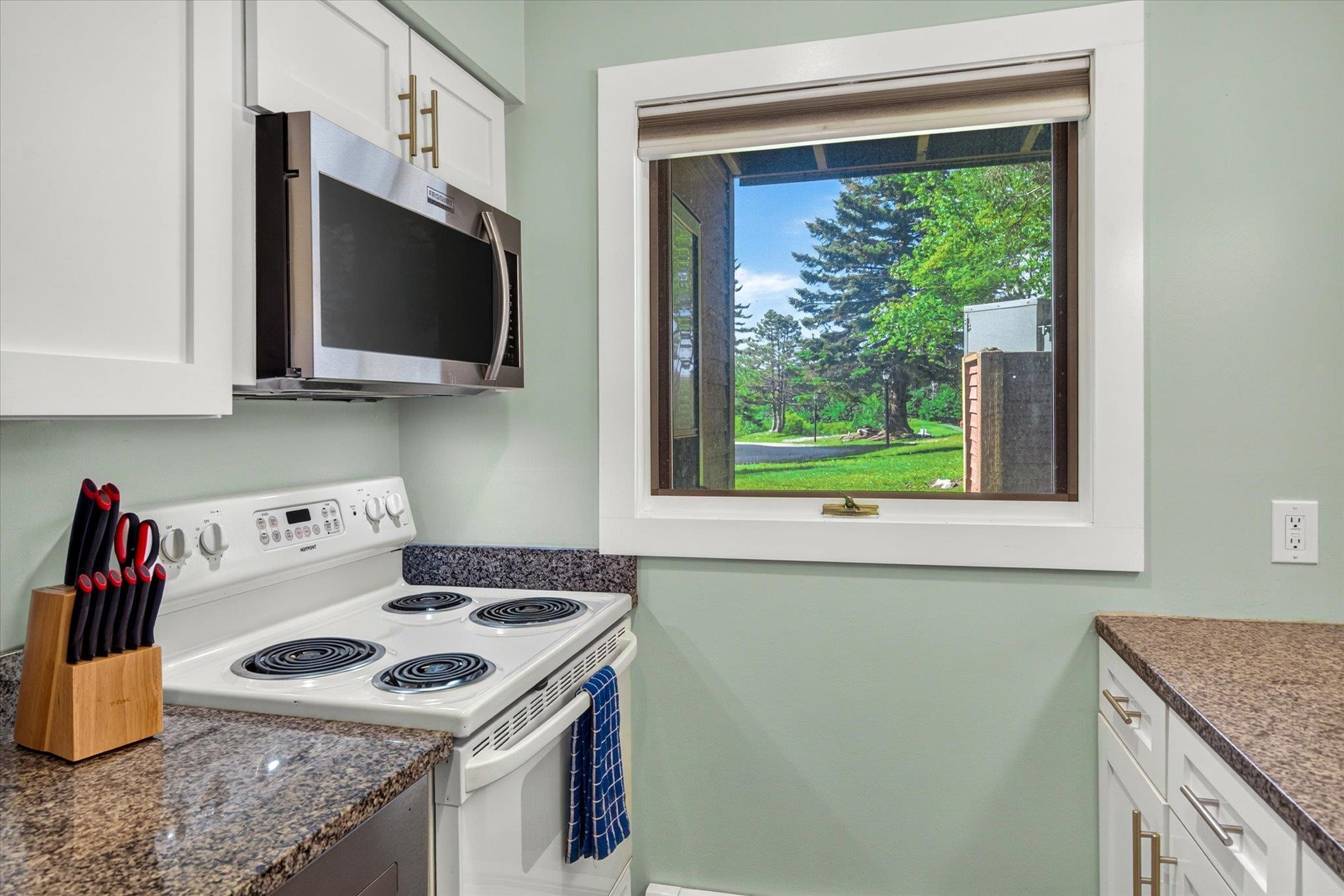530 East Mountain Road, Unit 63 Killington, VT 05751 - Photo 15 of 27 Gallery Image 15