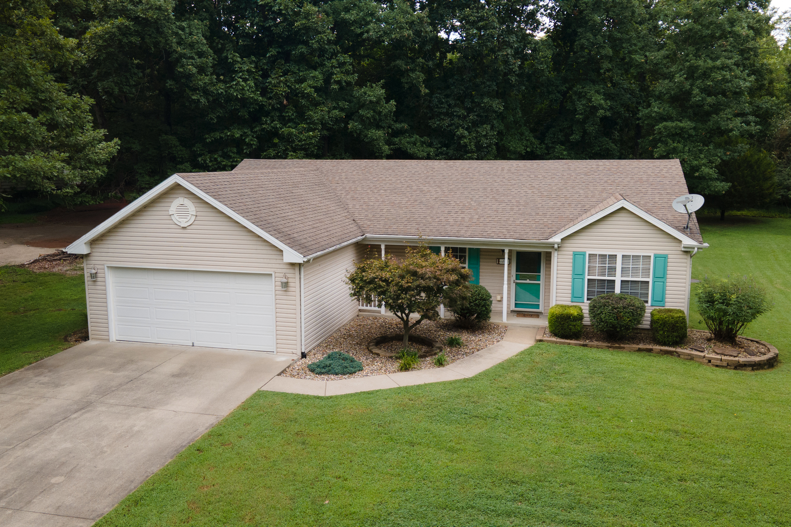 1904 Spring Garden Road Marion, IL 62959 - Photo 2 of 33 Gallery Image 2