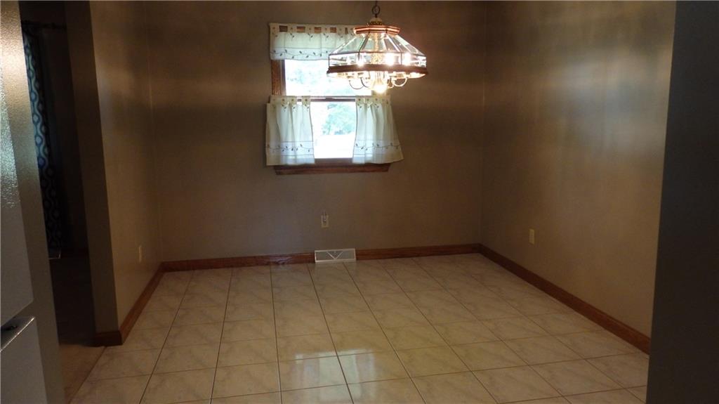 357 Airway Inn Road Uniontown, PA 15401 - Photo 9 of 25