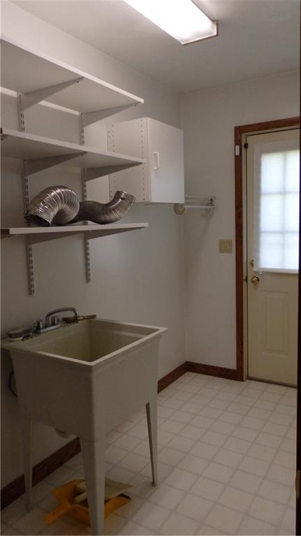 357 Airway Inn Road Uniontown, PA 15401 - Photo 10 of 25