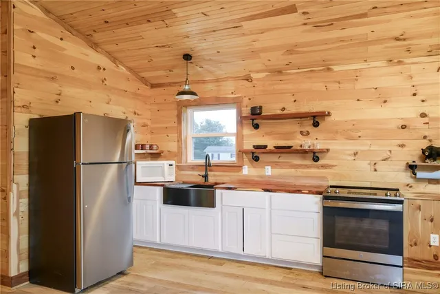 $210,000 | 11455 Losson Road, Pekin, IN 47165