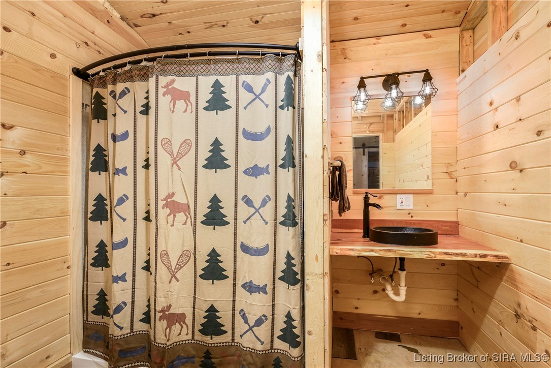 11455 Losson Road Pekin, IN 47165 - Photo 18 of 27