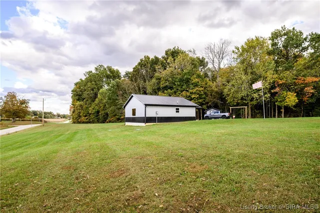 $210,000 | 11455 Losson Road, Pekin, IN 47165