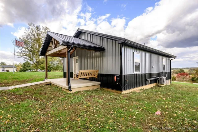 $210,000 | 11455 Losson Road, Pekin, IN 47165