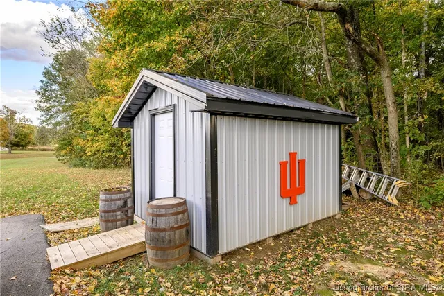 $210,000 | 11455 Losson Road, Pekin, IN 47165